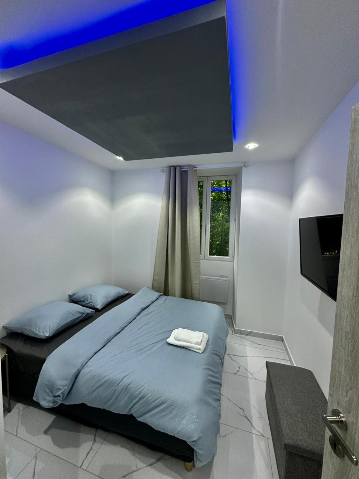 Suite Cosy Chic Saint-Claude Exterior photo